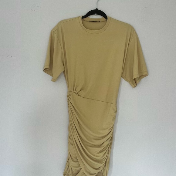 Zara Short Sleeve Yellow Draped Mini Dress Ruched Side Zip Womens Size XS - Picture 3 of 10